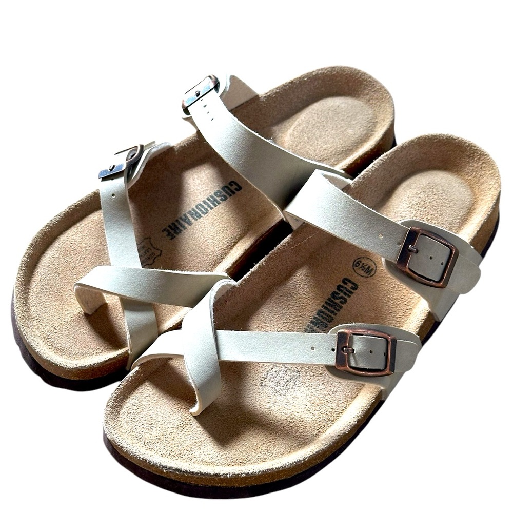 CUSHIONAIRE Luna Women's Cork Footbed Criss Cross Toe Sandal Size 6 1/2 in White